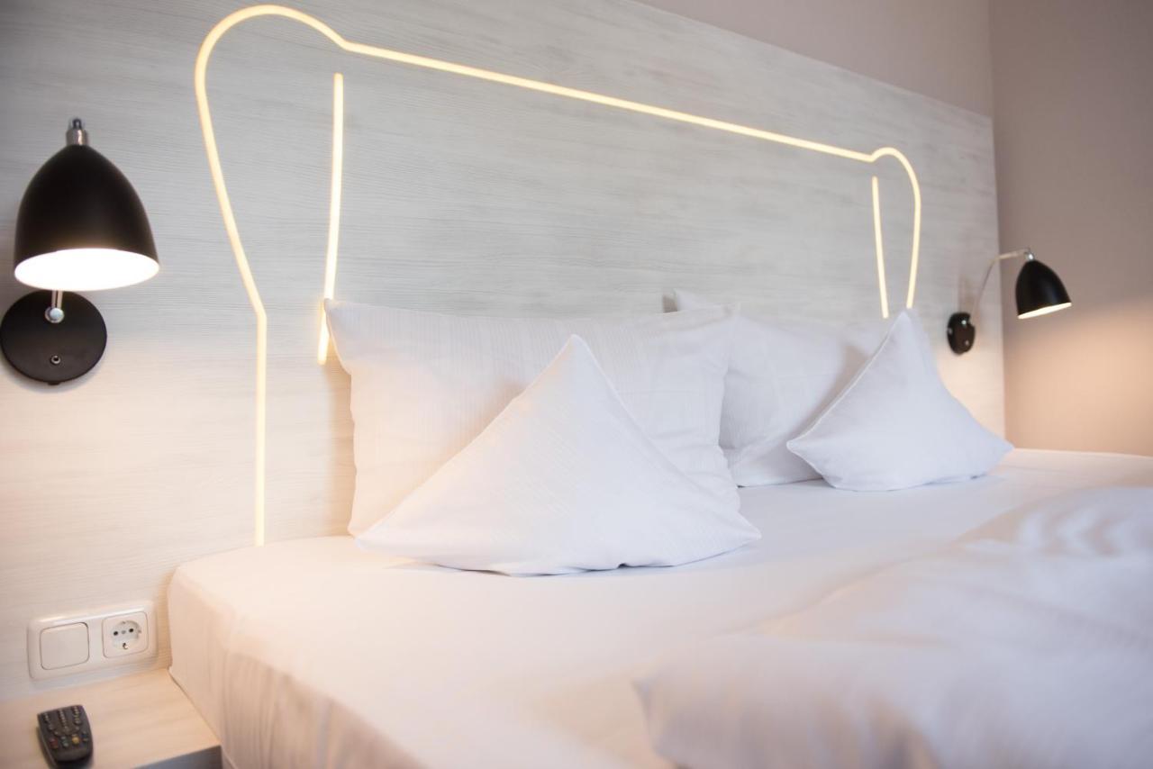 Parkhotel Schillerhain Kirchheimbolanden Bagian luar foto