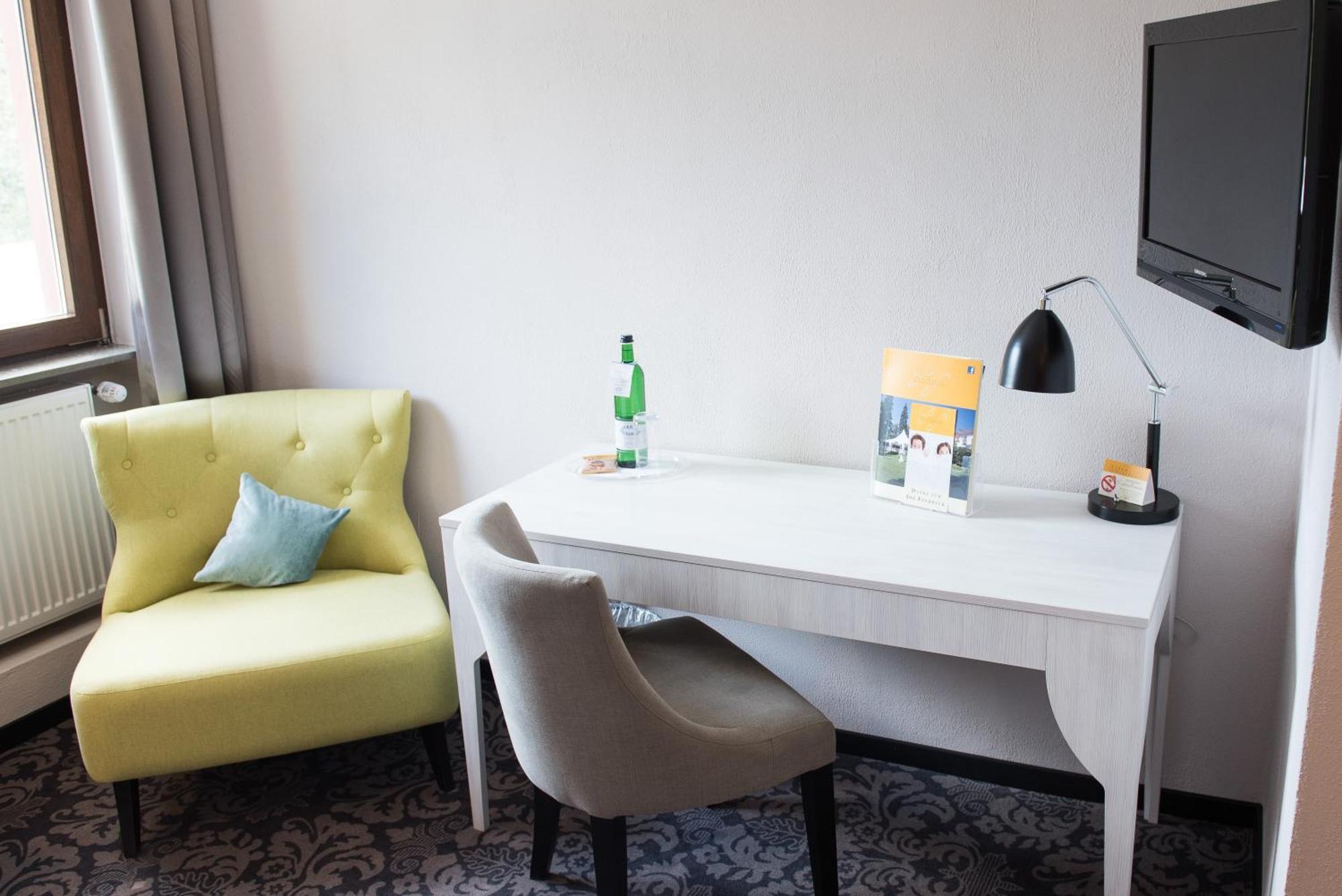 Parkhotel Schillerhain Kirchheimbolanden Bagian luar foto